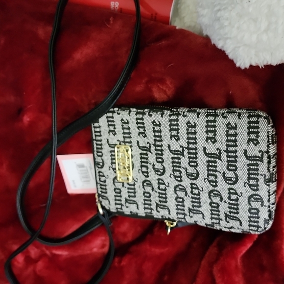 New with tags. Super cute juicy bag. - Picture 2 of 4